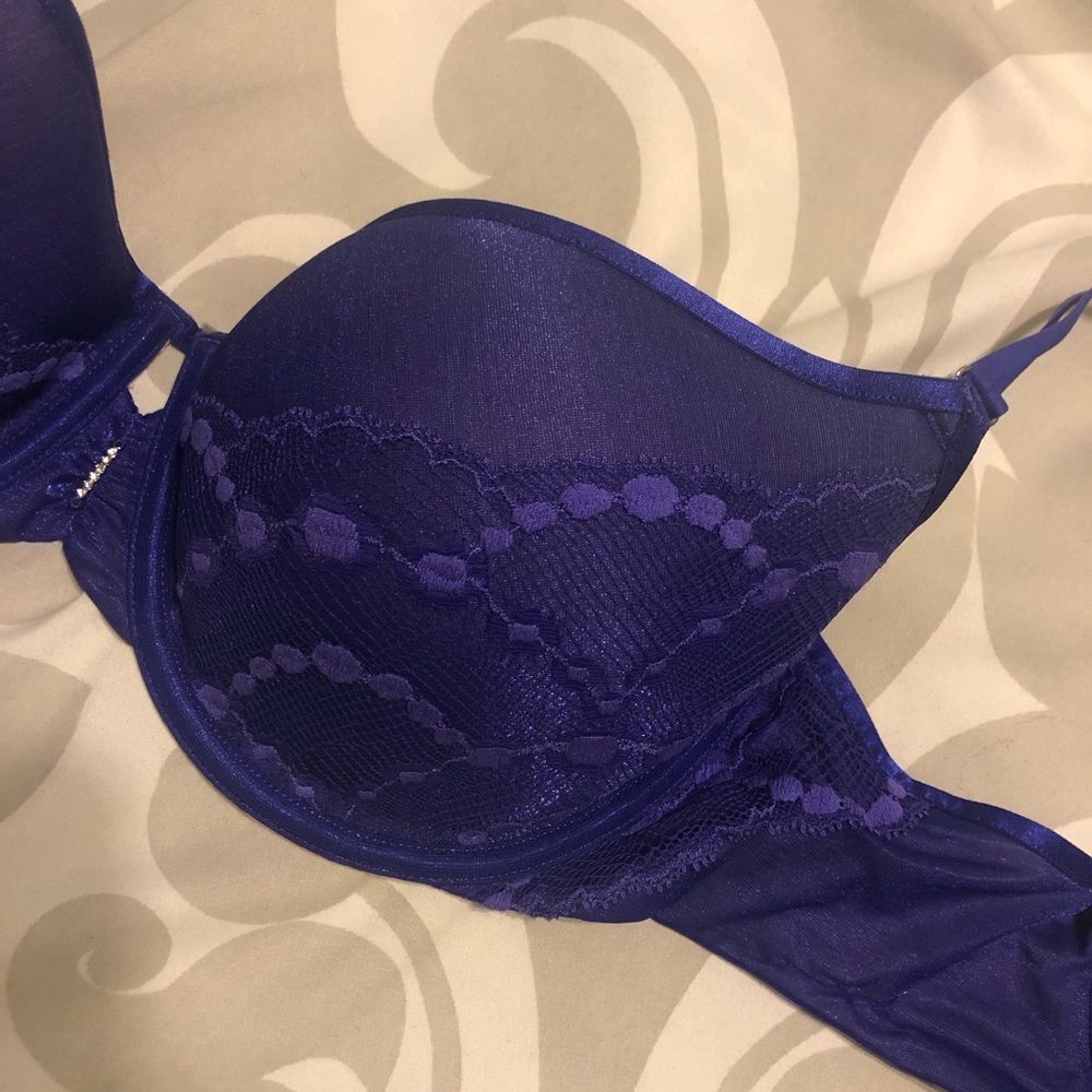 Victoria Secret - Picture 5 of 5